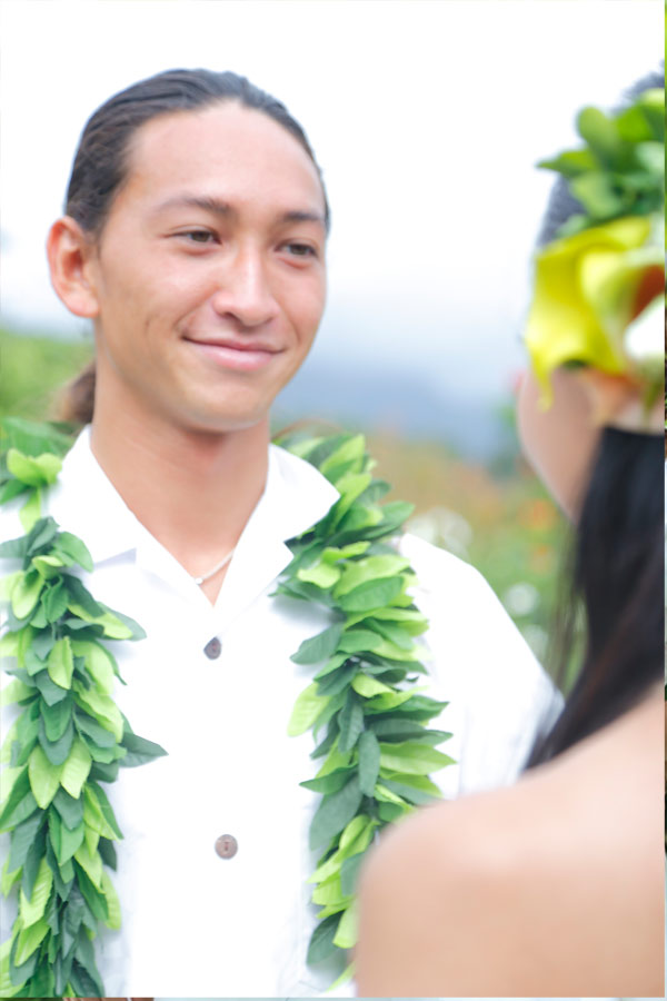 ハイビスカス 白アロハシャツ