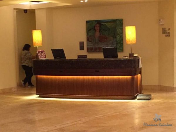 ハワイホテルのベルデスクhotel_sheratonwaikiki