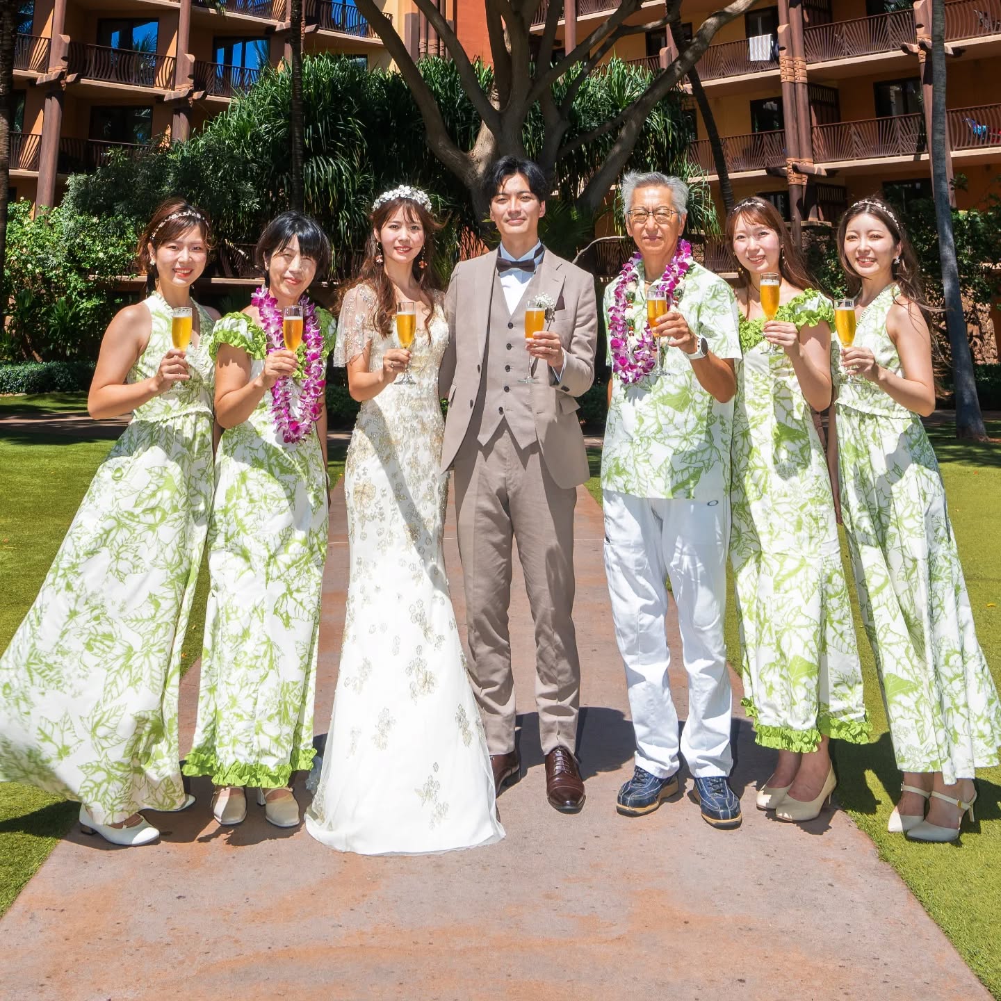 【お客様から素敵な写真をシェアいただきました！】

✼••┈┈┈┈••✼••┈┈┈┈••✼

【ハワイ挙式参列者衣装レンタル専門店】
ムームーレインボーは予約制です
来店ご予約はこちらから↓
https://muumuurainbow-sms.youcanbook.me/

#ハワイ #ハワイ挙式
#ハワイ挙式準備 #ハワイウェディング
#ハワイ結婚式 #ハワイウエディング
#ムームー #海外挙式
#海外挙式準備 #ハワイ挙式レポ
#ハワイウェディングレポ #ハワイウェディングドレス
#ハワイウェディング写真 #ハワイ結婚式準備
#ハワイウエディングフォト #ムームードレス
#ハワイ挙式参列 #ハワイ挙式参列衣装
#ハワイ挙式ドレス #ハワイ挙式アイデア
#ハワイ挙式レンタル #ハワイウェディングレンタル
#ハワイウェディング準備 #ハワイ結婚式参列
#ハワイ結婚式参列者衣装 #ハワイウエディング参列
#海外挙式衣装
#ハワイ参列衣装